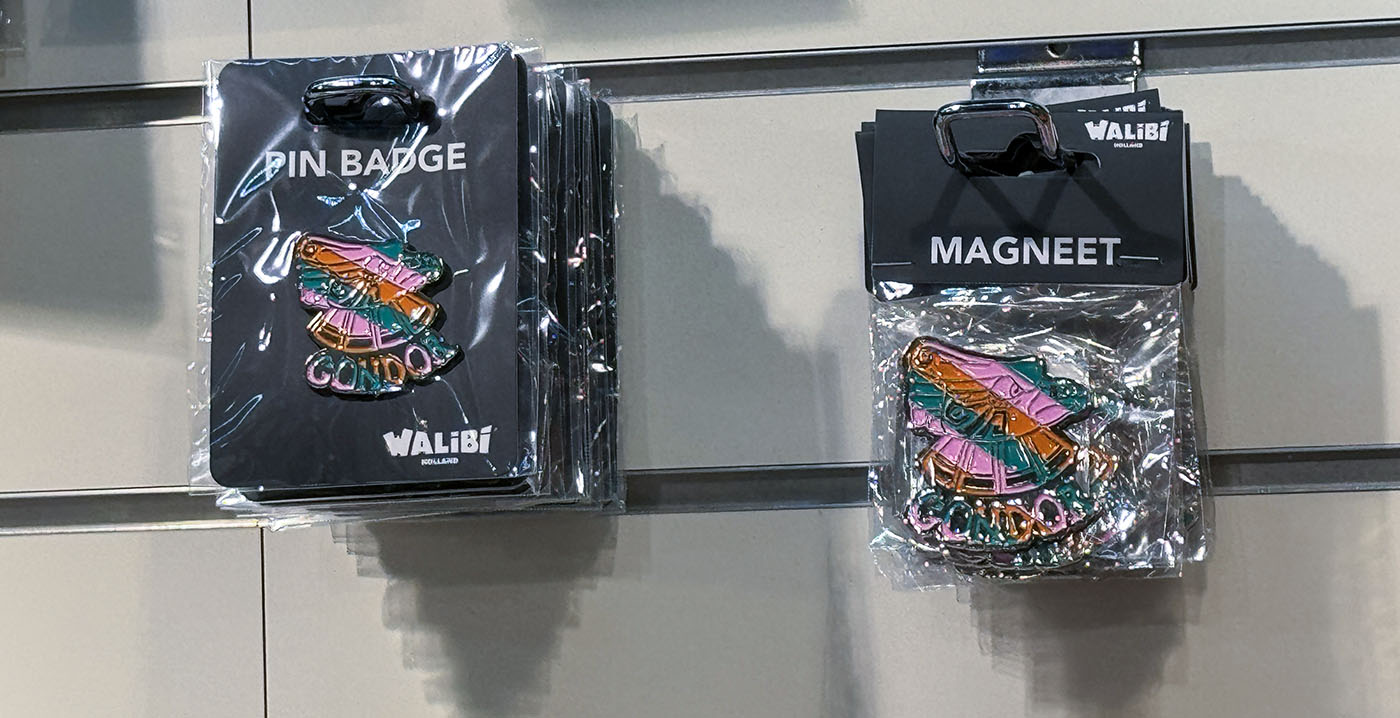 Walibi Holland maakt collectie compleet: nieuwe pins, sleutelhangers en magneten