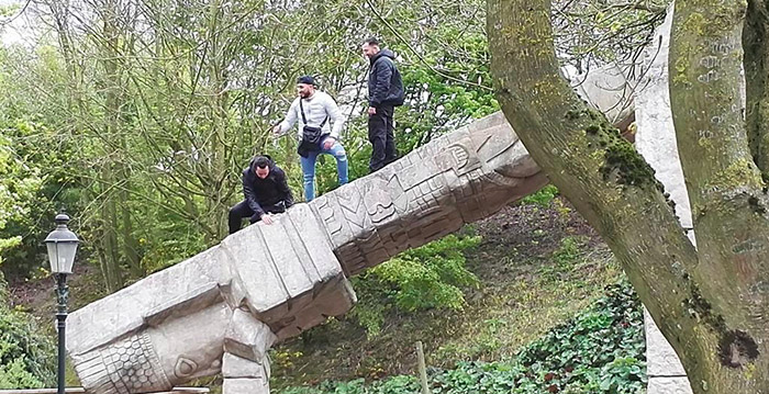Walibi-bezoekers halen gevaarlijke stunt uit bij wildwaterbaan