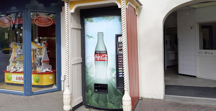 Nieuw uiterlijk voor frisdrankautomaten Efteling: 'Niet meer gericht op kinderen'
