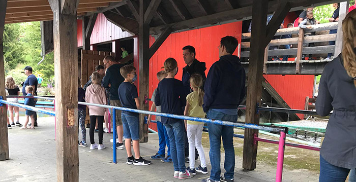 Afstand houden niet vanzelfsprekend voor bezoekers Duits pretpark