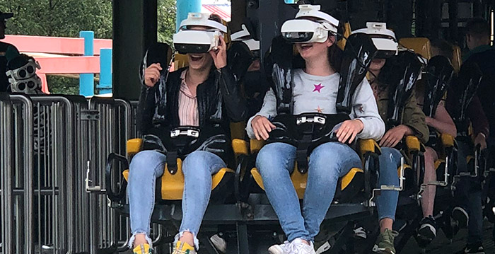 Bobbejaanland neemt nieuwe virtualreality-achtbaan in gebruik