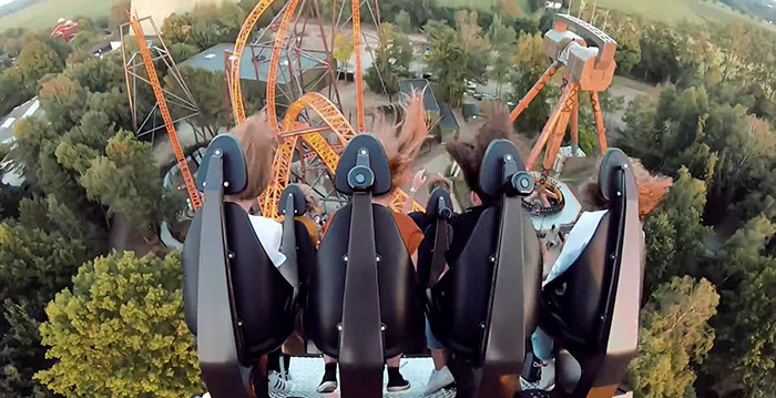 Video: zo verloopt een achterwaarts ritje in Bobbejaanland-achtbaan Fury