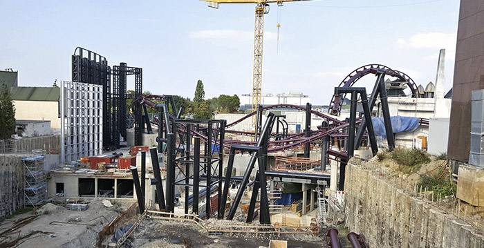 Exclusieve bouwfoto's van nieuwe flying coaster Phantasialand