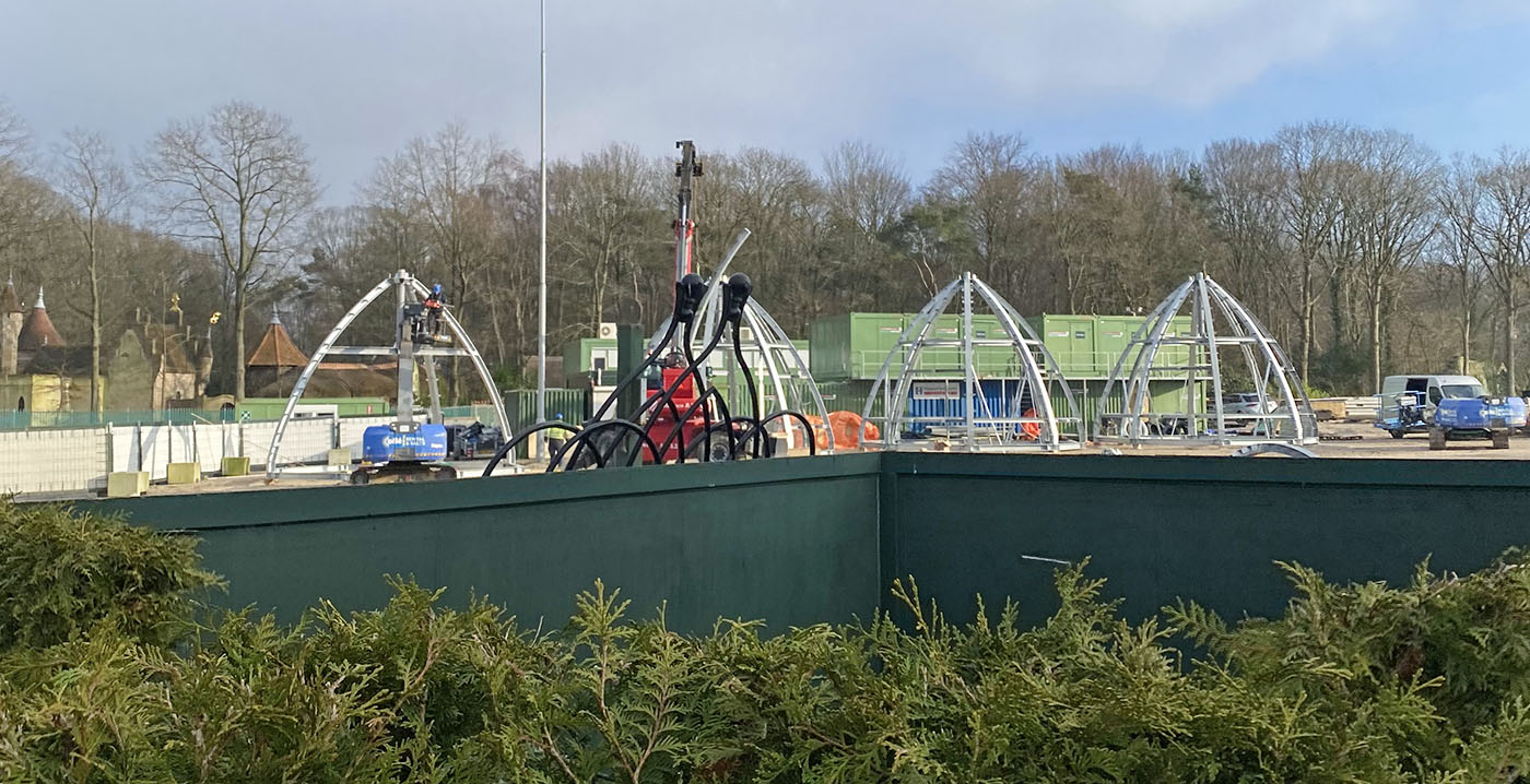 Foto's: torens verschenen op bouwterrein Efteling Grand Hotel