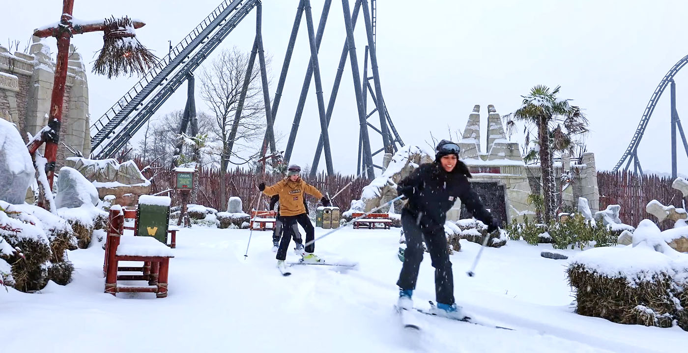 Video: medewerkers Walibi Belgium skiën langs attracties
