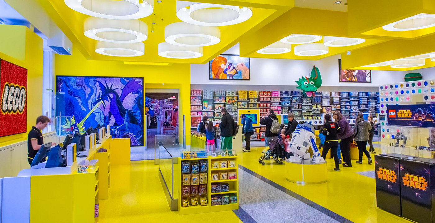 Lego Store in Disneyland Paris viert tienjarig bestaan: extra activiteiten en gratis goodiebag
