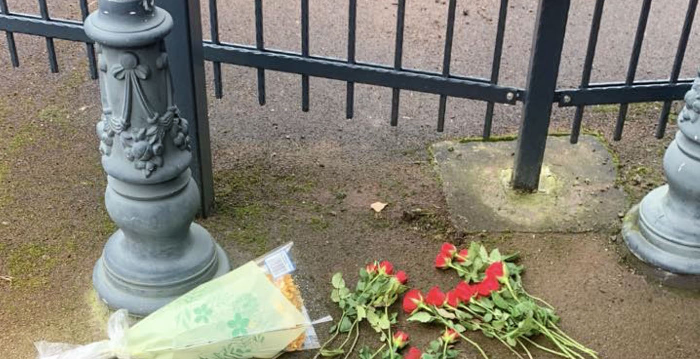 Pretparkfans leggen bloemen bij attractie die gesloopt gaat worden