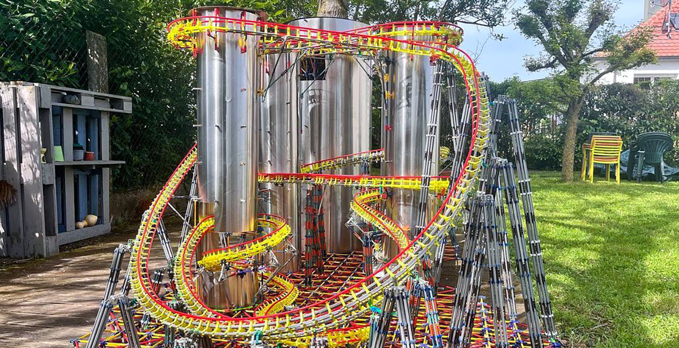Spinning coaster uit Europa-Park nagebouwd als gigantisch K'nex-model