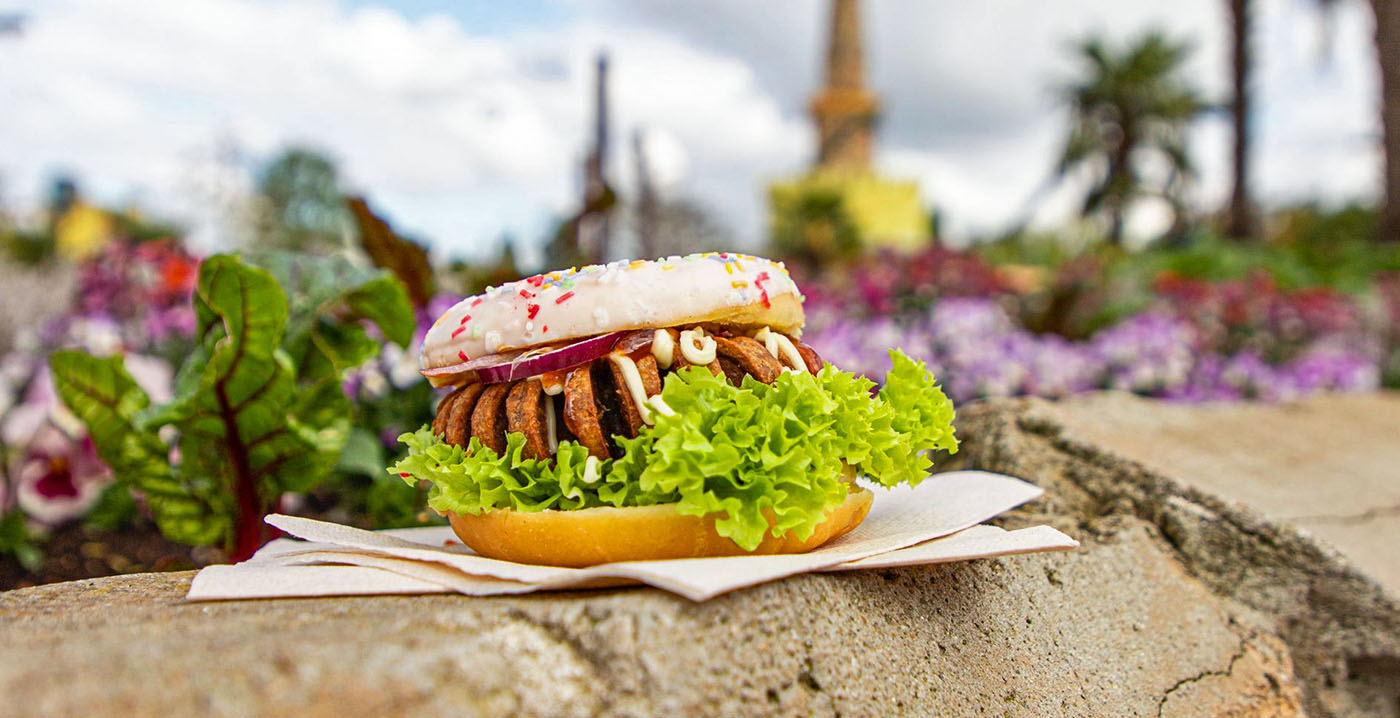 Toverland serveert aankomend weekend speciale Frikandonut