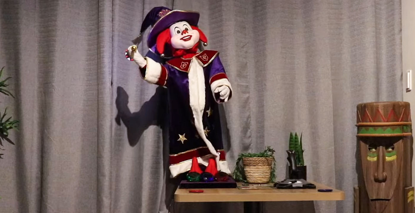 Tilburger (32) bouwt zelf Pardoes-animatronic: bewegende pop met verkleedkleding uit de Efteling