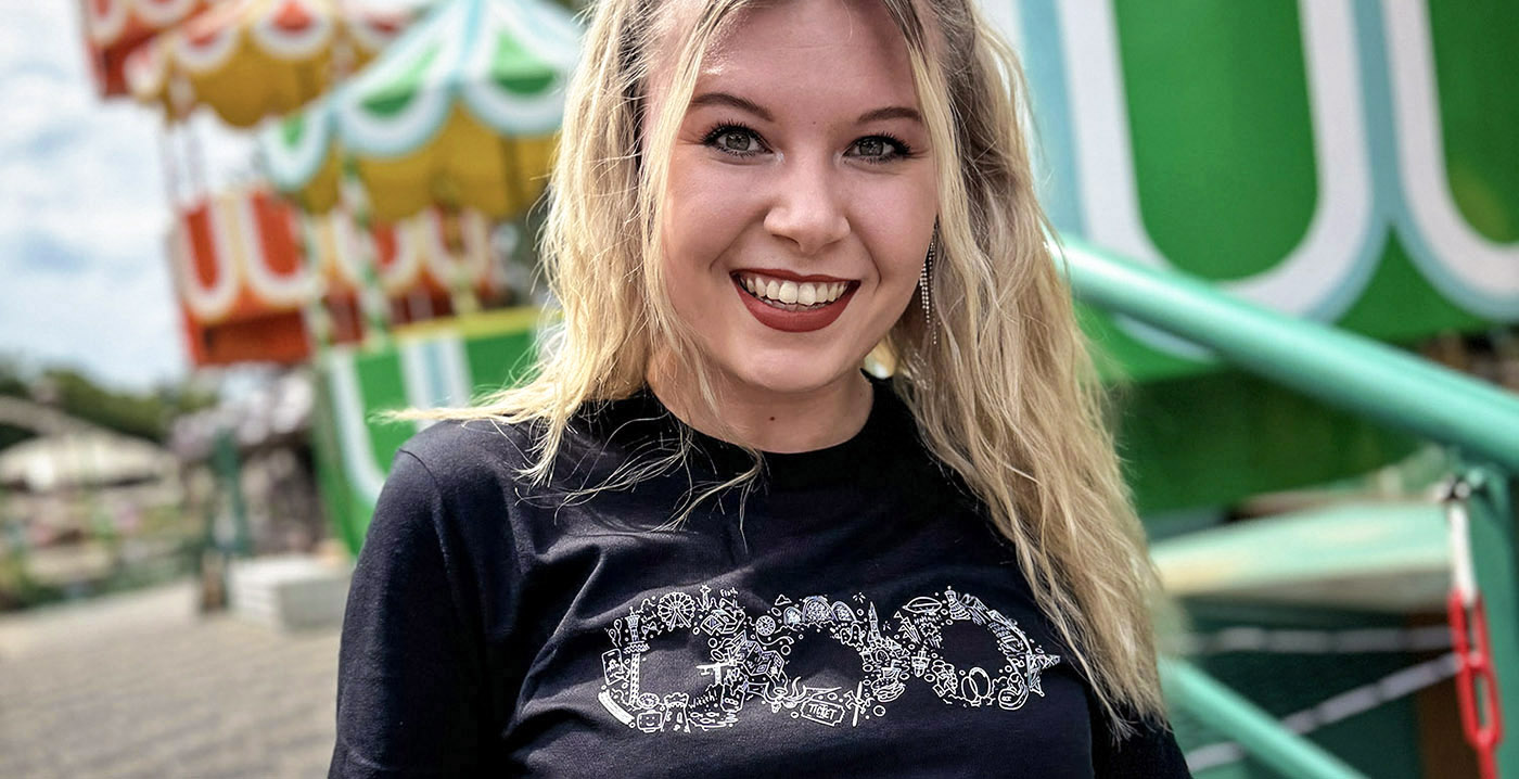 Nieuw T-shirt voor pretparkfans: volop verwijzingen naar parken en attracties