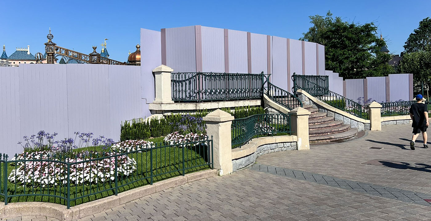 Foto's: Disneyland Paris verbouwt openluchttheater bij kasteel