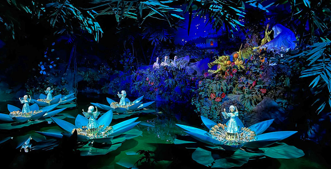 Foto's: Efteling installeert led-verlichting bij Indische Waterlelies