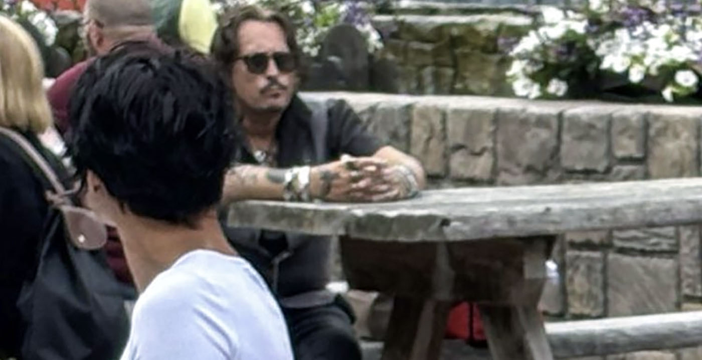Social media in de ban van Plopsaland-bezoeker die sprekend lijkt op Johnny Depp