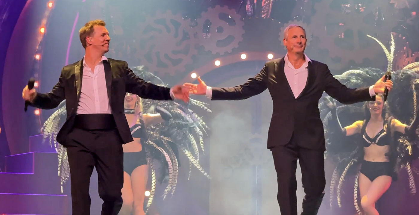 Video: Gert & James ZomerRevue in première in Plopsaland De Panne
