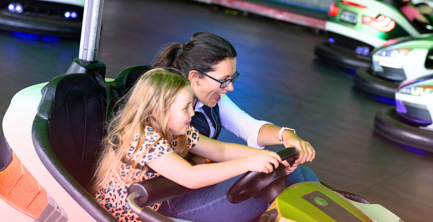 Engels pretpark belooft dat bezoekers veilig blijven na dodelijke aanval en rellen in de buurt