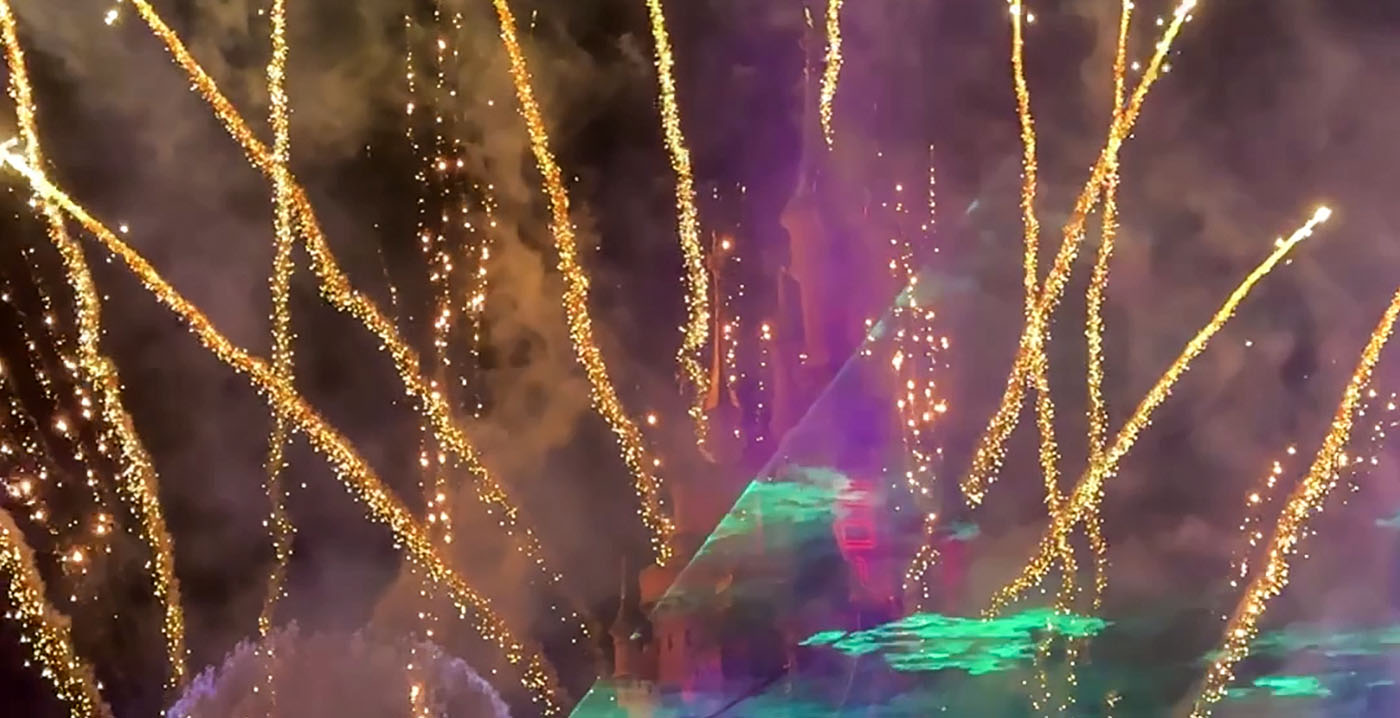 Video: nostalgisch spektakel bij evenement voor abonnees Disneyland Paris