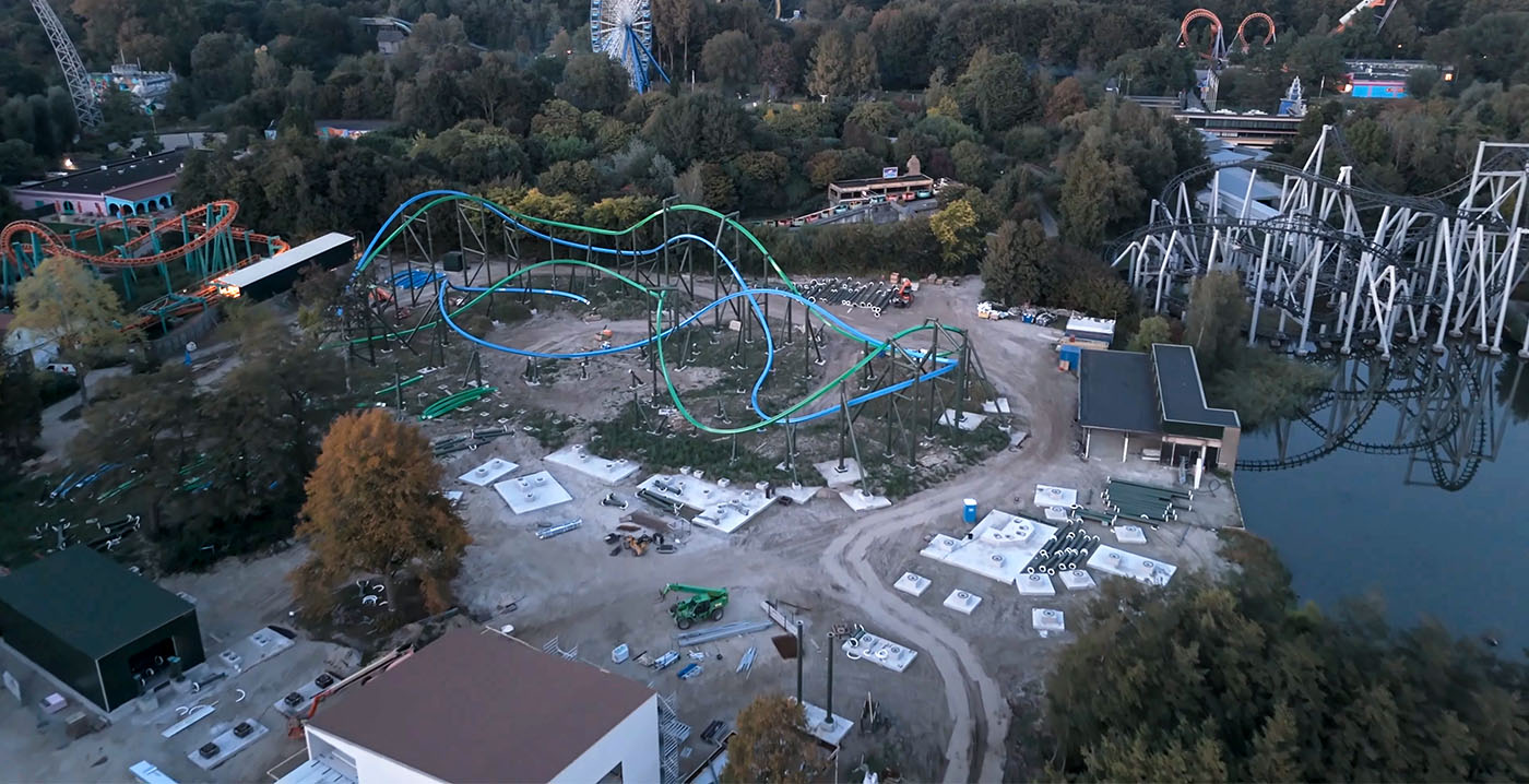 Nieuwe achtbaan Walibi Holland: dronebeelden geven goed beeld van bouwterrein