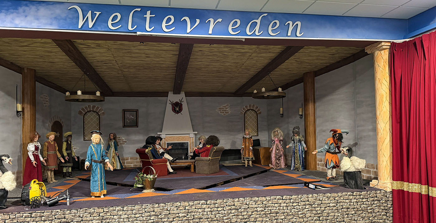 Video: oude attractie uit Land van Ooit opgebouwd in Rotterdam