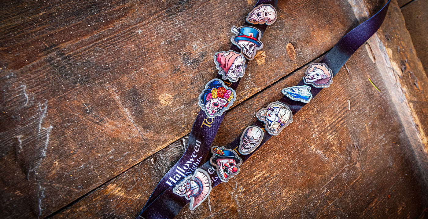 Toverland introduceert nieuwe pinset voor Halloween Nights: keycord met elf verschillende pins