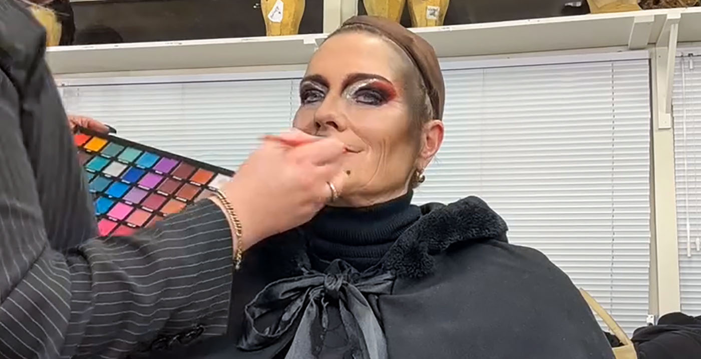 Video: Walibi-directrice Mascha Taminiau in de grime voor rolletje tijdens Halloween