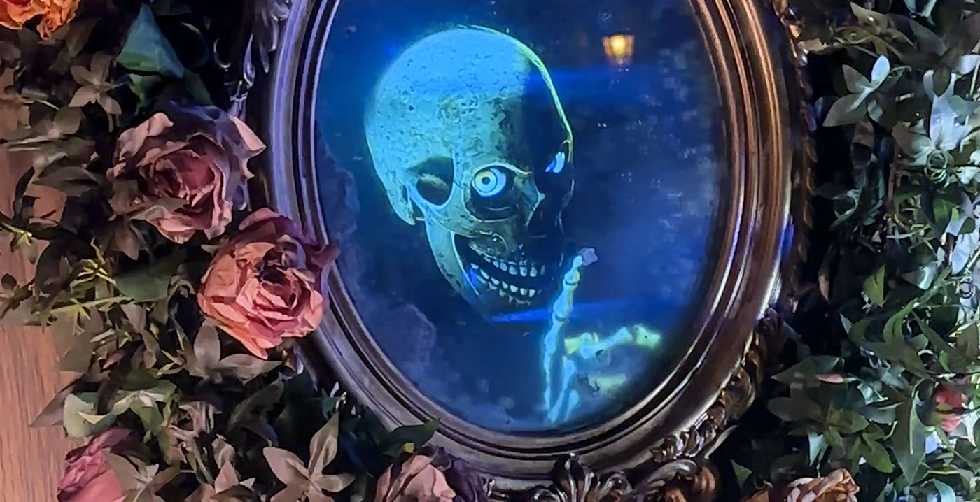 Nieuwe effecten bij Efteling-attractie Danse Macabre: lachende schedel, verwelkend boeket en bewegende viool
