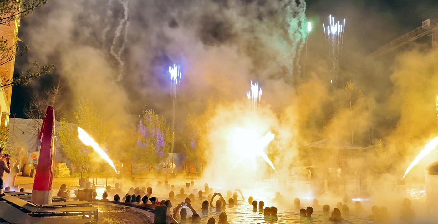 Video: speciale jubileumshow zet waterpark Europa-Park in vuur en vlam