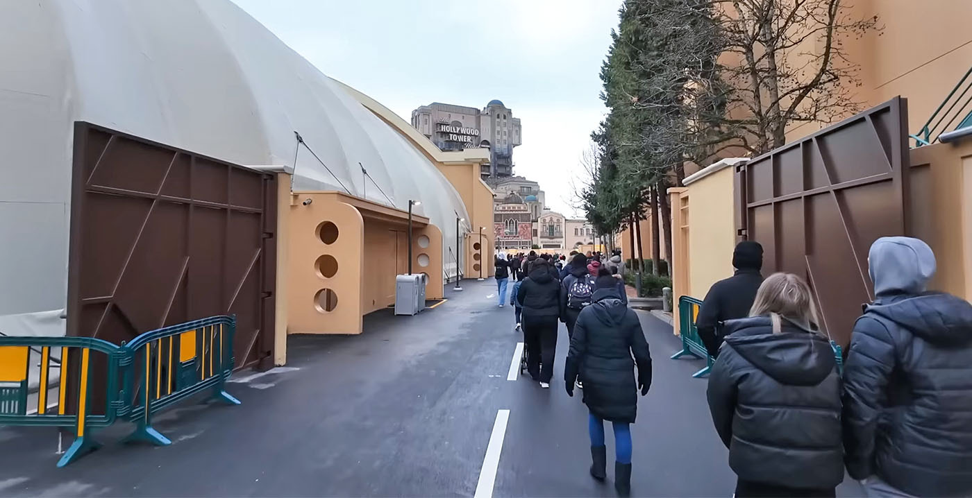 Vlogger schrikt van 'totale puinhoop' in Walt Disney Studios: 'Wat ís dit?!'