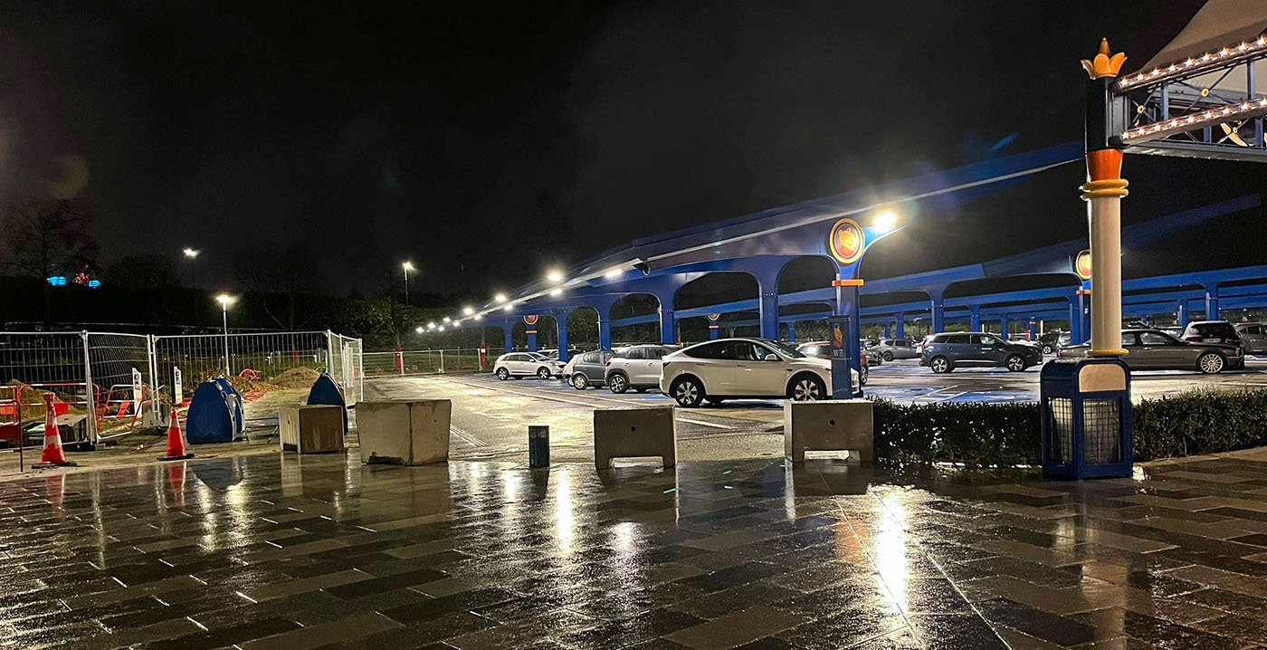 Disneyland Paris plaatst nieuwe anti-aanslagblokken, één dag na aanslag in Duitsland
