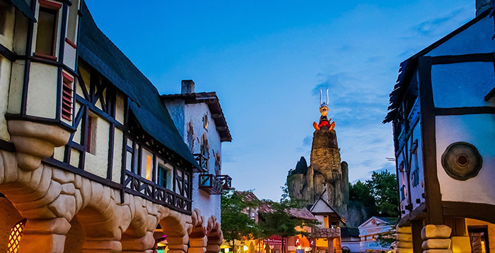 Parc Astérix reageert op overlijden van striptekenaar Asterix en Obelix