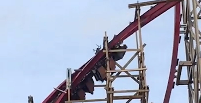 Video: achtbaantrein botst op gecrashte drone