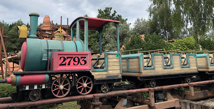 Achtbaanongeluk Walibi Belgium: 'Bezoeker gewond door vallend decorstuk'