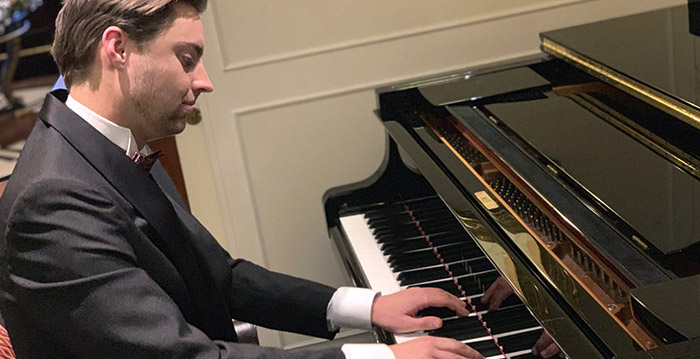 Nederlandse pianist ontdekt door Disneyland Paris