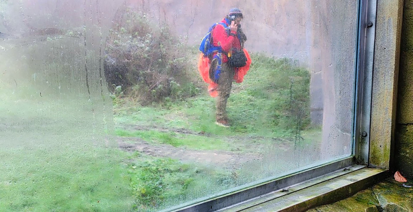 Parachutist landt per ongeluk in apenverblijf Ouwehands Dierenpark