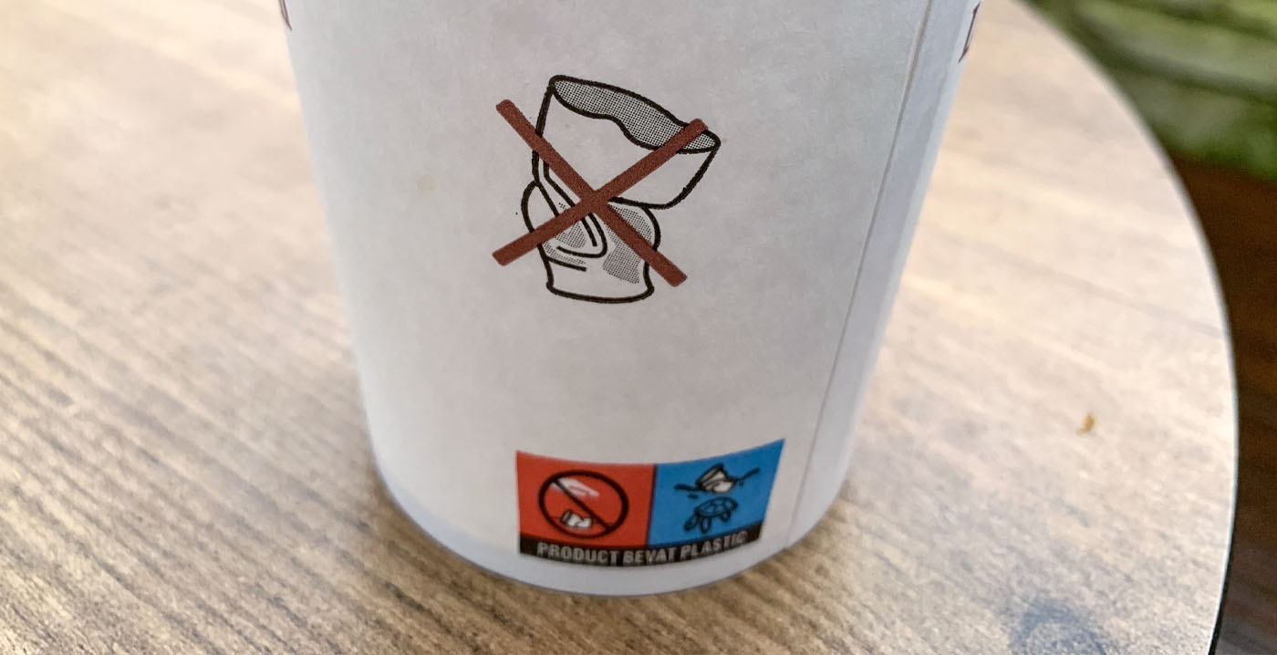 Efteling houdt vast aan papieren statiegeldbekers: nieuwe opdruk moet recyclen stimuleren