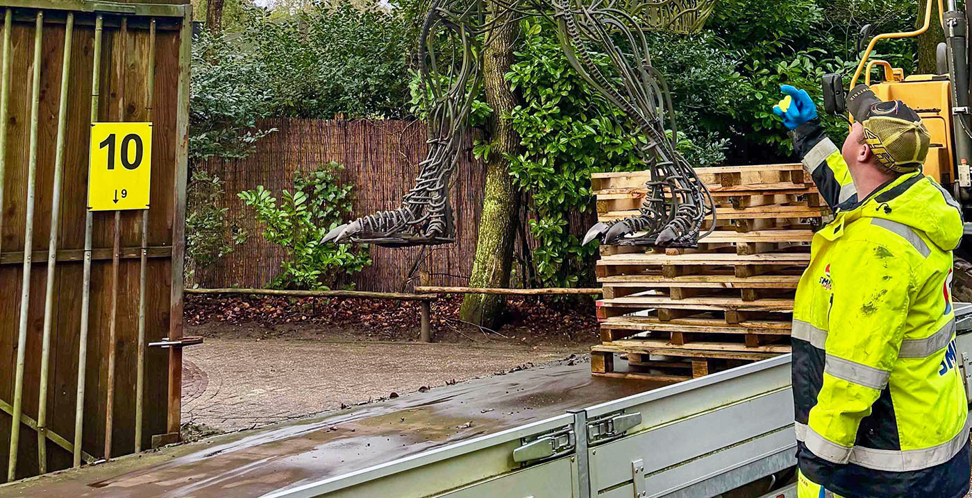 Fan legt ruim 4500 euro neer voor raptor uit DierenPark Amersfoort