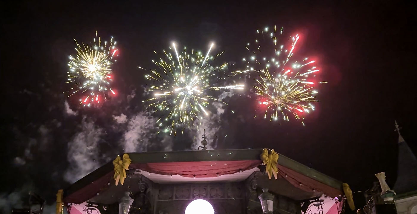 Video: Plopsaland viert 25-jarig bestaan met muzikale vuurwerkshow