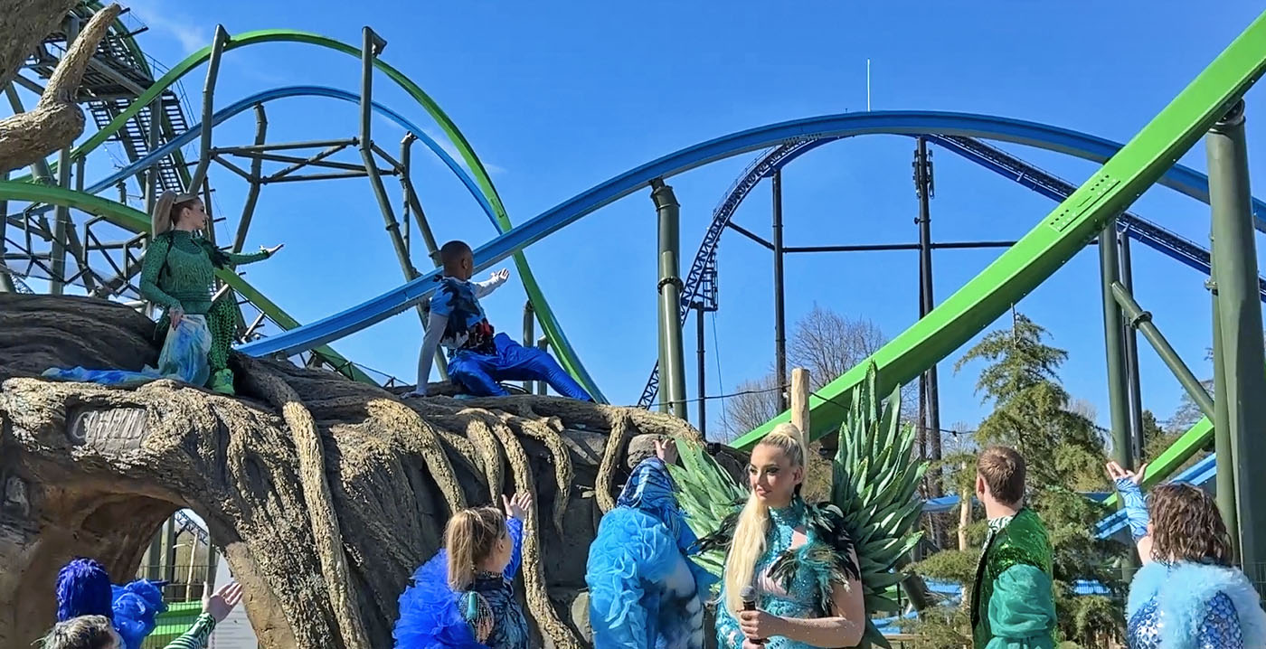 Video: Walibi Holland zet drie achtbanen in de spotlights bij opening nieuwe coaster YoY
