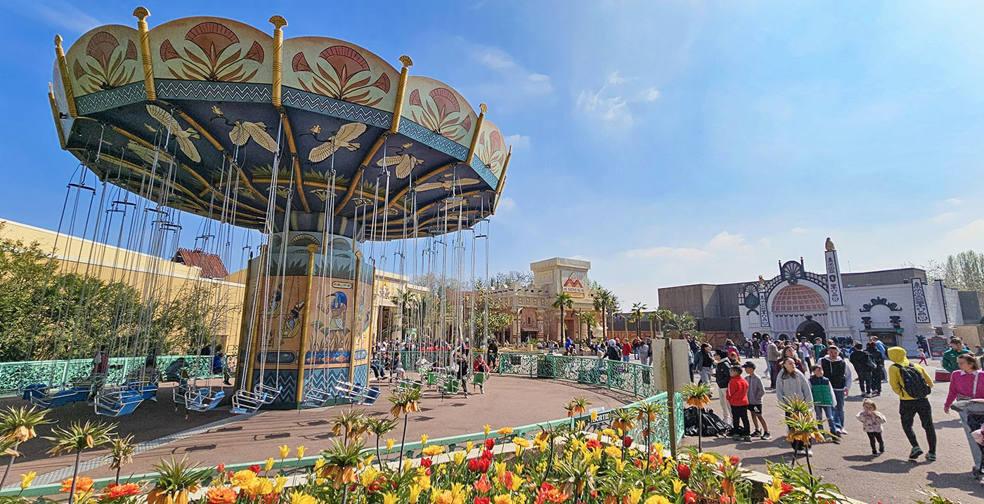 Foto's: zweefmolen in Parc Astérix vernieuwd, spinning coaster bijna af