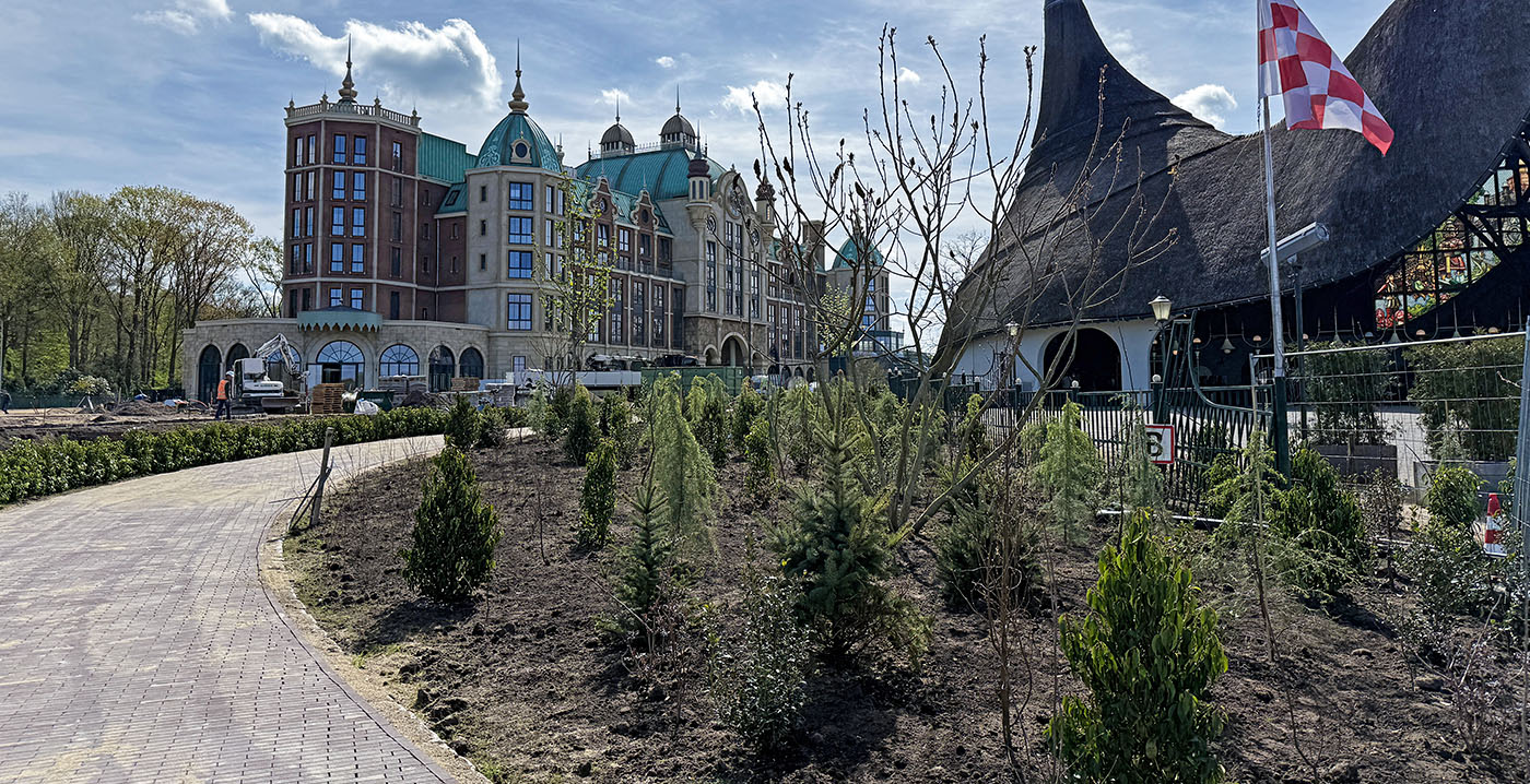 Foto's: veel groen aangeplant in entreegebied Efteling
