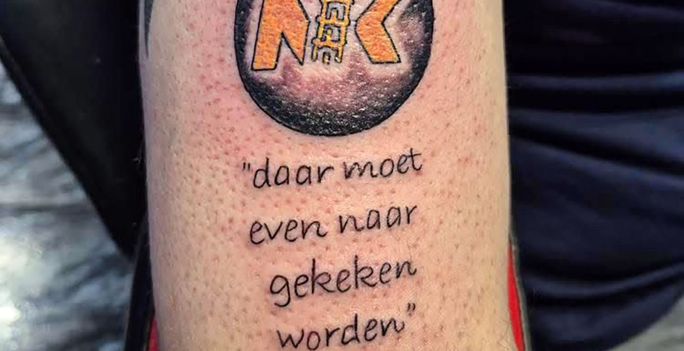 Superfan neemt tatoeage van Efteling-vlogger Niels Kooyman: 'Daar moet even naar gekeken worden'