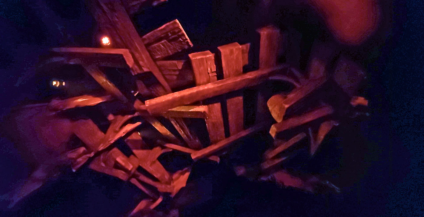 Video: Vliegende Hollander in de Efteling weer open met nieuwe scène