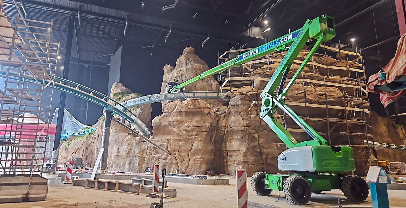 Foto's: rotswerk bij achtbaan in nieuw pretpark Bommelwereld krijgt vorm