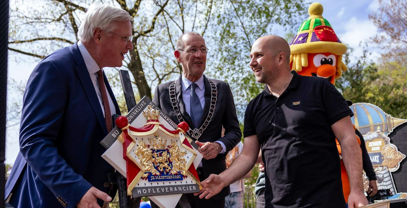 Attractiepark de Waarbeek is nu officieel Hofleverancier, als eerste pretpark van Nederland