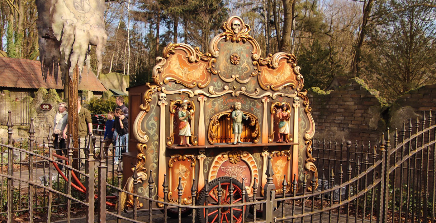 Efteling vraagt vergunning aan voor overdekt podium bij Danse Macabre
