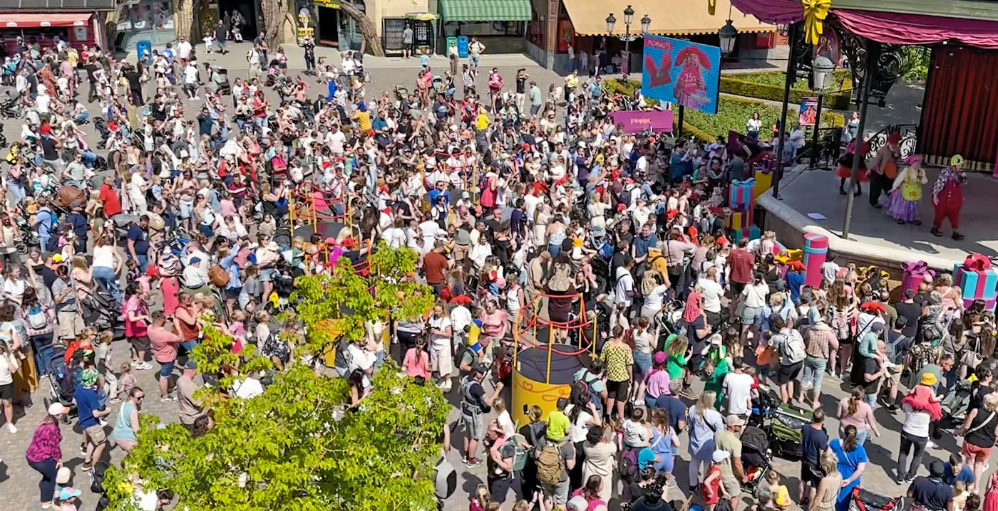 'Allergrootste Kabouterdans ooit' in Plopsaland De Panne