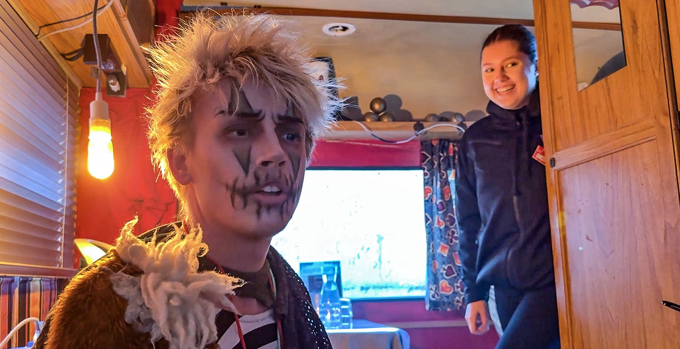 Borrelen met een duister randje: Walibi Holland presenteert The Unhappy Hour