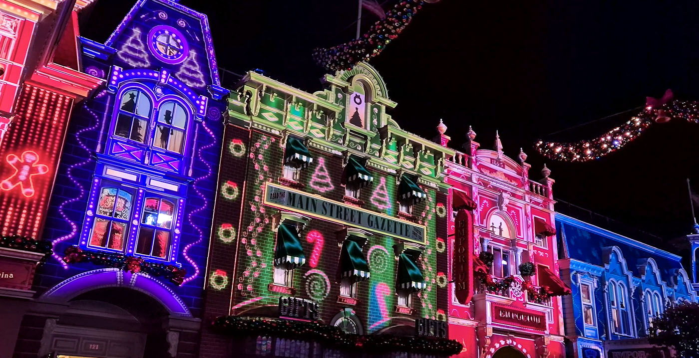 Video: videoprojecties transformeren Main Street in Disneyland Paris tot kerststraat