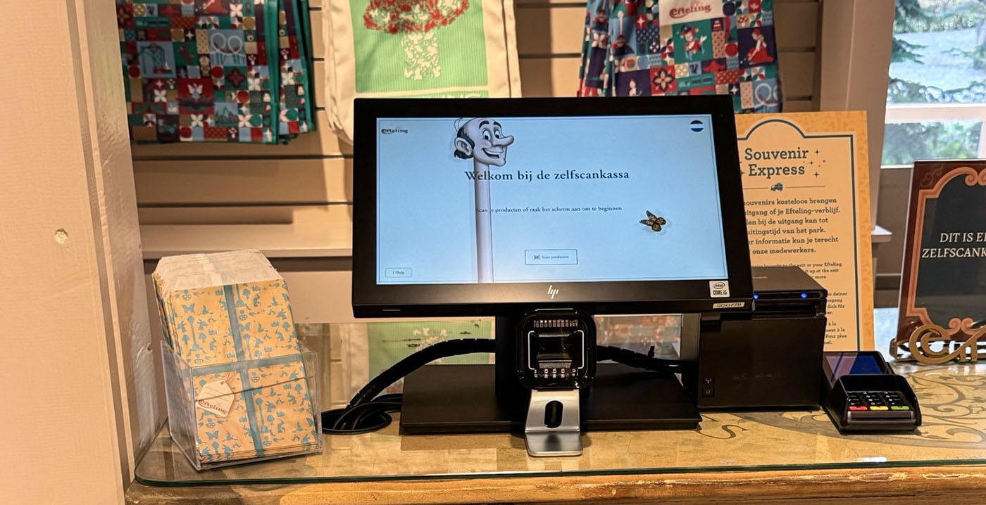 Kabinet wil dat alle pretparken en dierentuinen weer contant geld aannemen