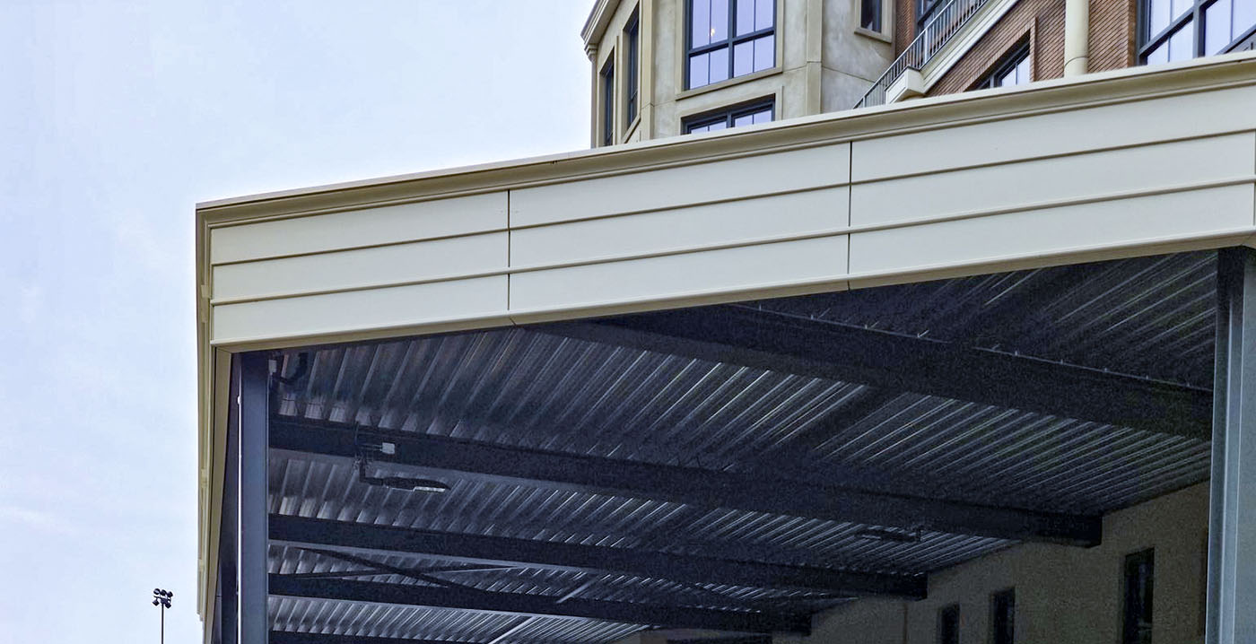 Hoe kijkt ontwerper Sander de Bruijn naar de kale overkapping bij het Efteling Grand Hotel? 'Nog niet helemaal klaar'